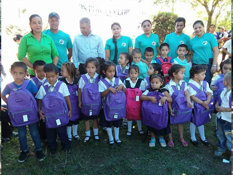  school supplies and backpacks donation in Portillo