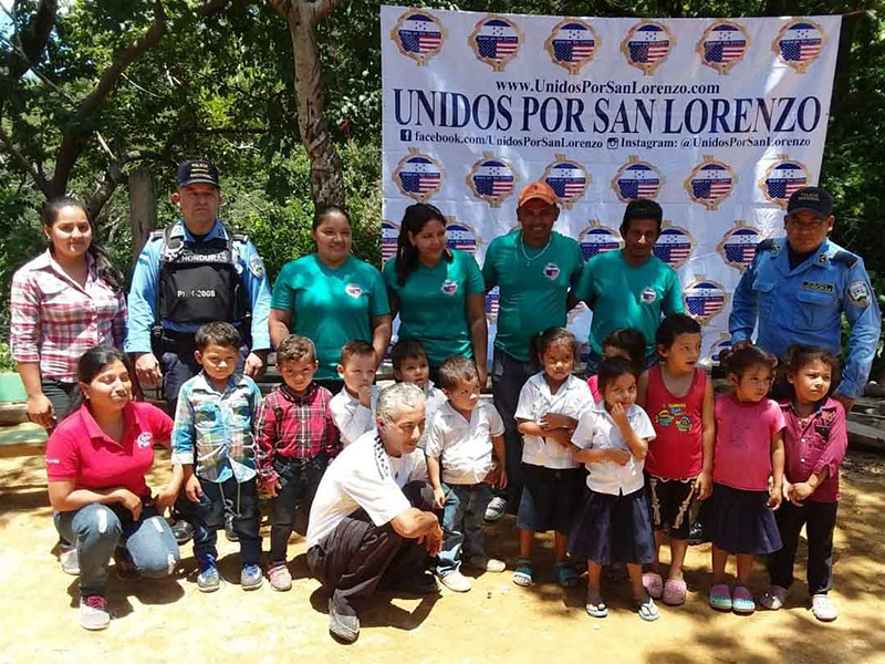  school supplies and backpacks donation in San Lorenzo