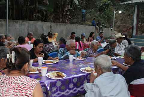 Christmas Dinner With the Elderly, 2017