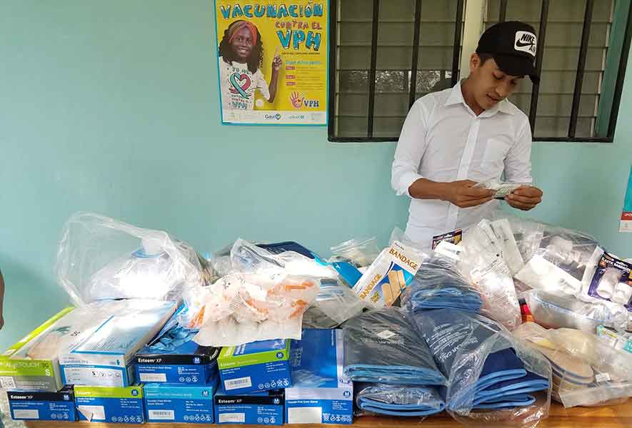 Medical Items Donation to Centro de Salud San Lorenzo Candelaria Lempira