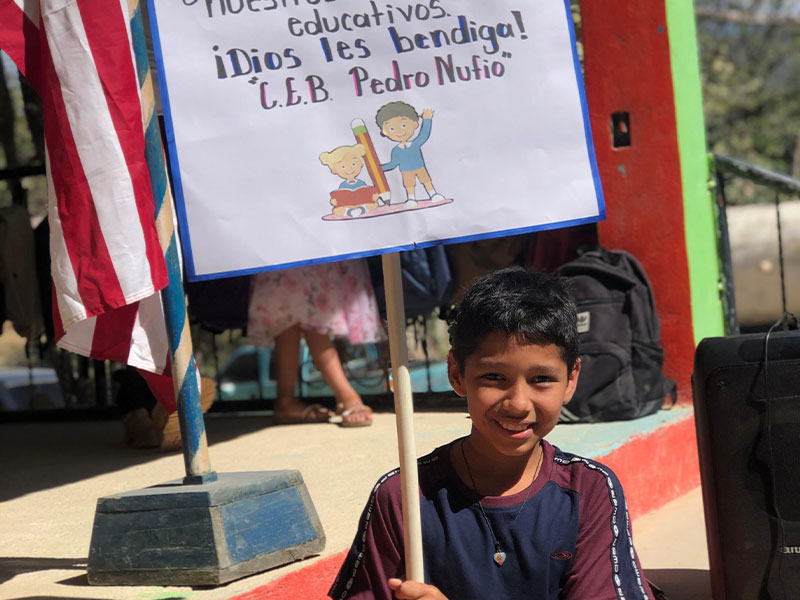 School supplies donations to students from San Lorenzo Candelaria Honduras year 2024